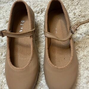 Bloch Tan Kids Size 9 Tap Shoes